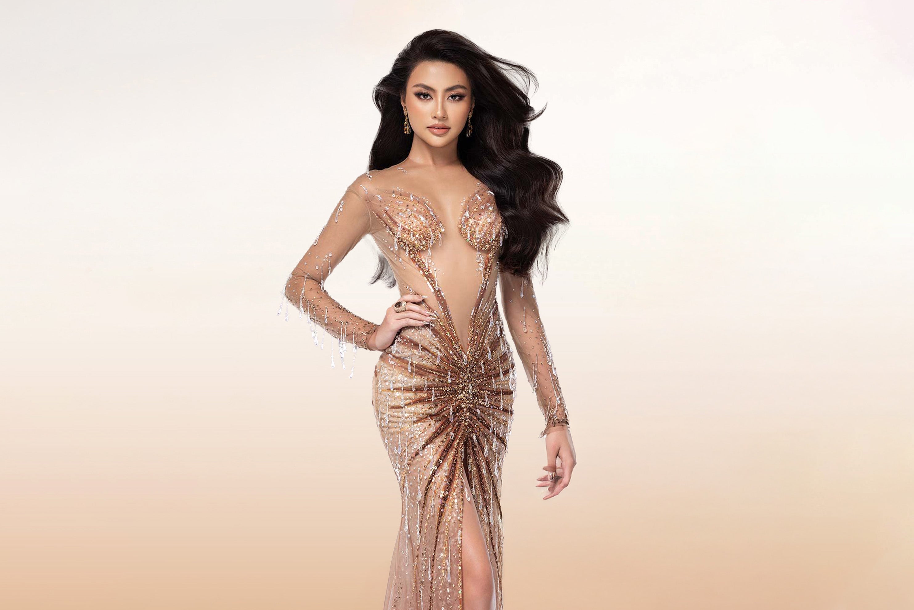 Top 5 Must-Have Evening Dresses This Season | The Viet Style