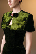 IHF ATELIER • Emerald Stone Bow Velvet Column Evening Gown with Mini Cape