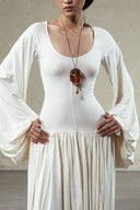 DAS LA VIE • Tinh Duyen Ivory Flowing Sleeve Silk Dress
