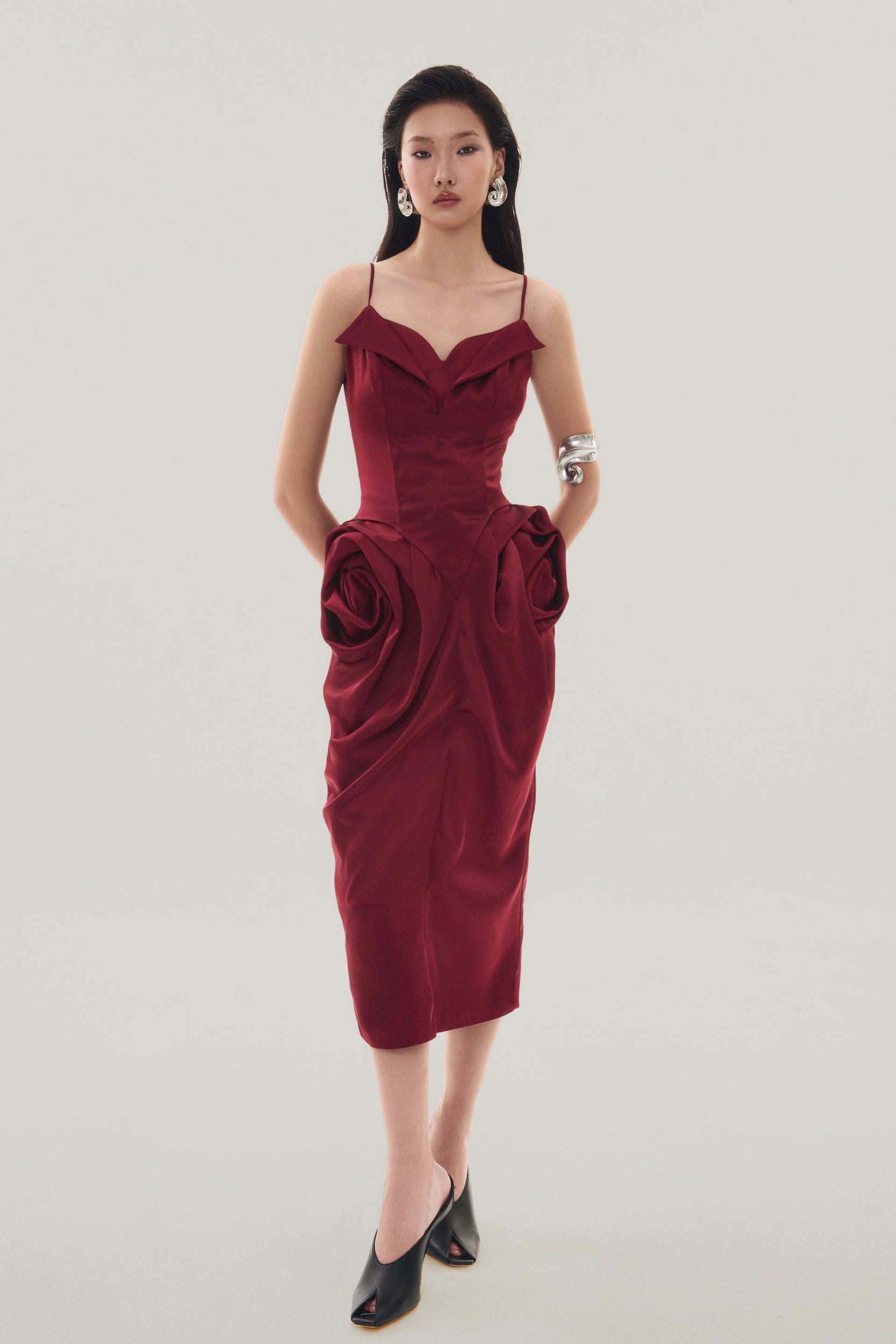 open lace back dress MUST HAVE • Red Velvet Peg-top Midi Dress
